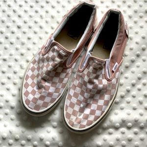 Pink checkerboard Vans size 10/41